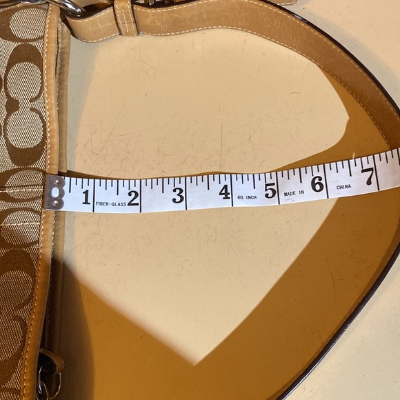 Vintage Coach Signature “C” crossbody bag - Picture 10 of 10